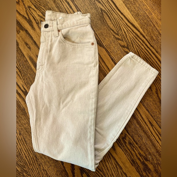 Vintage Levi’s 512 Slim Tapered Jean in Cream Sz 27 Waist - Picture 1 of 15